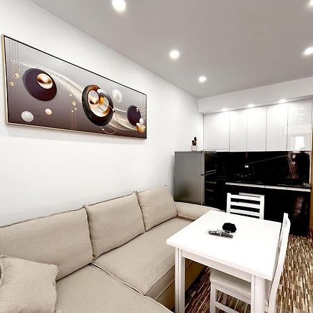 Kam Apartments In The City Center Vlorë Exterior foto