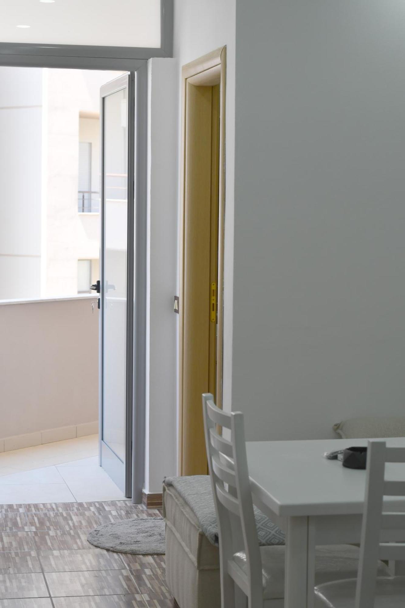 Kam Apartments In The City Center Vlorë Exterior foto