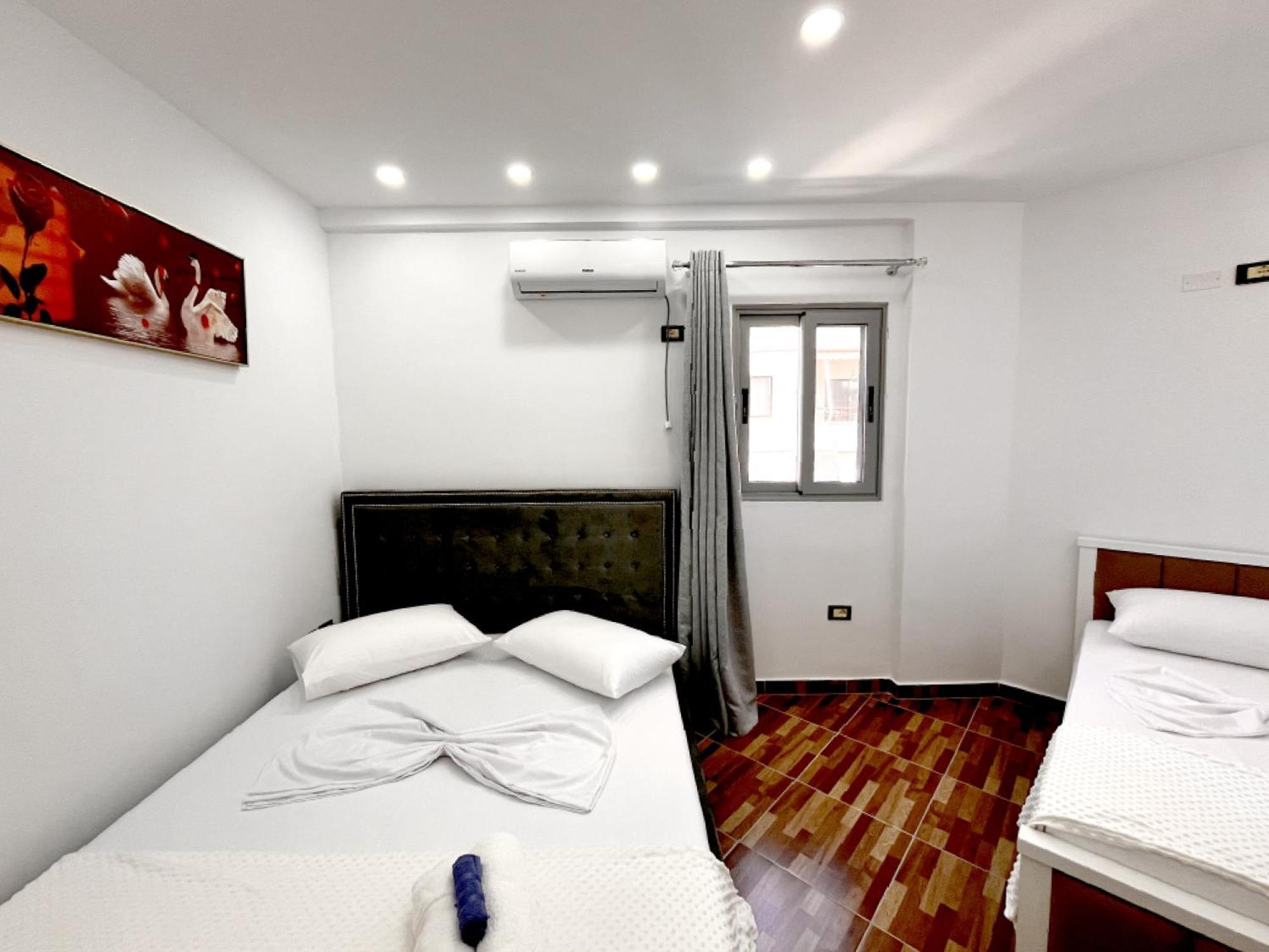 Kam Apartments In The City Center Vlorë Exterior foto