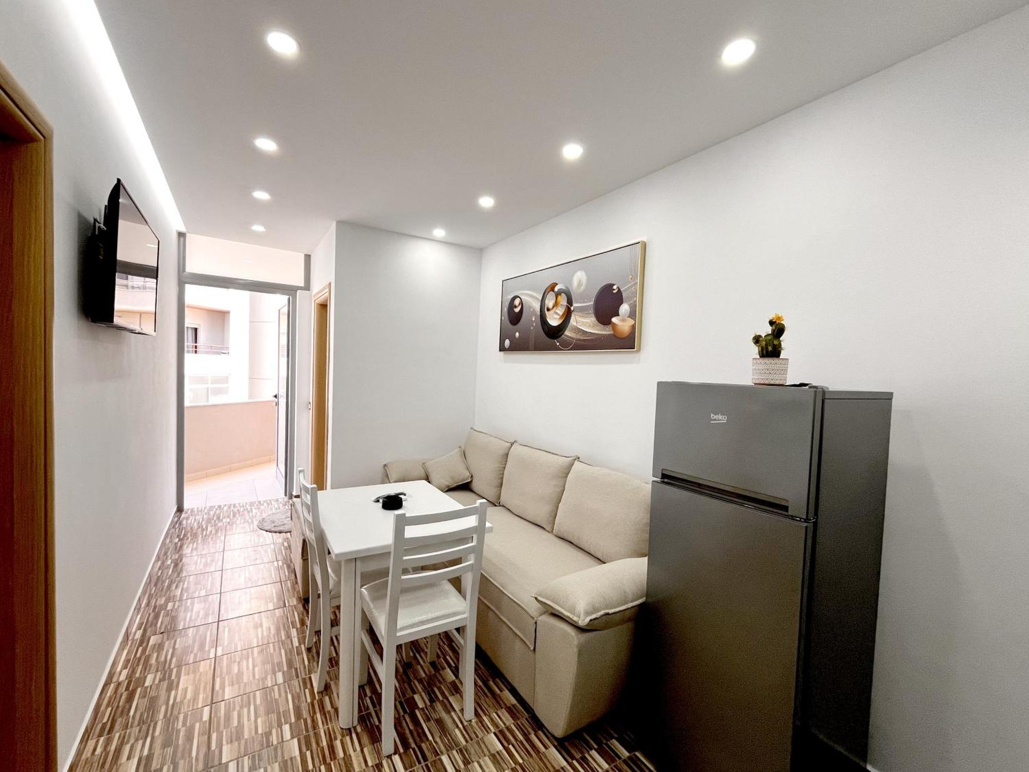 Kam Apartments In The City Center Vlorë Exterior foto