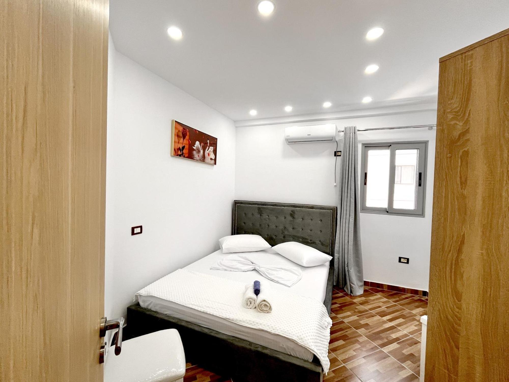 Kam Apartments In The City Center Vlorë Exterior foto